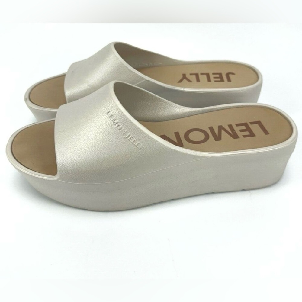 Lemon jelly Women's Metallic platform sandal